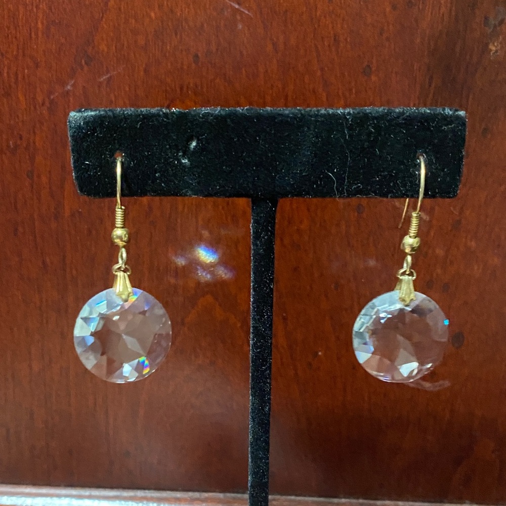 Elegant vintage Gold and faceted Crystal Drop hook Earrings